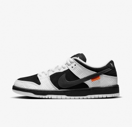 TIGHTBOOTH x Nike Dunk Low SB “Black White” FD2629-100