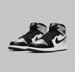 Wmns Air Jordan 1 Retro High OG Black Silver Toe 