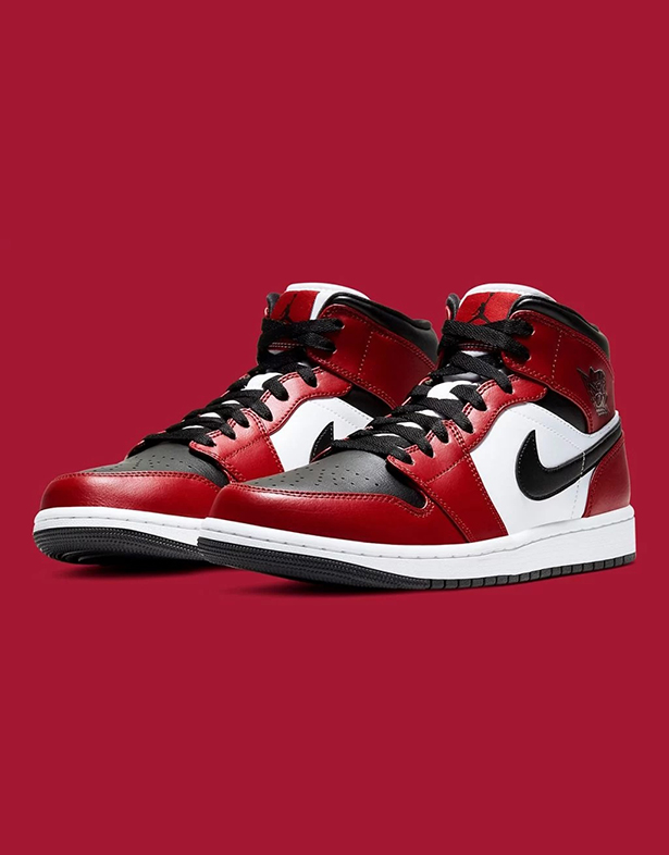 Air Jordan 1 Mid Chicago Black Toe | Vago24