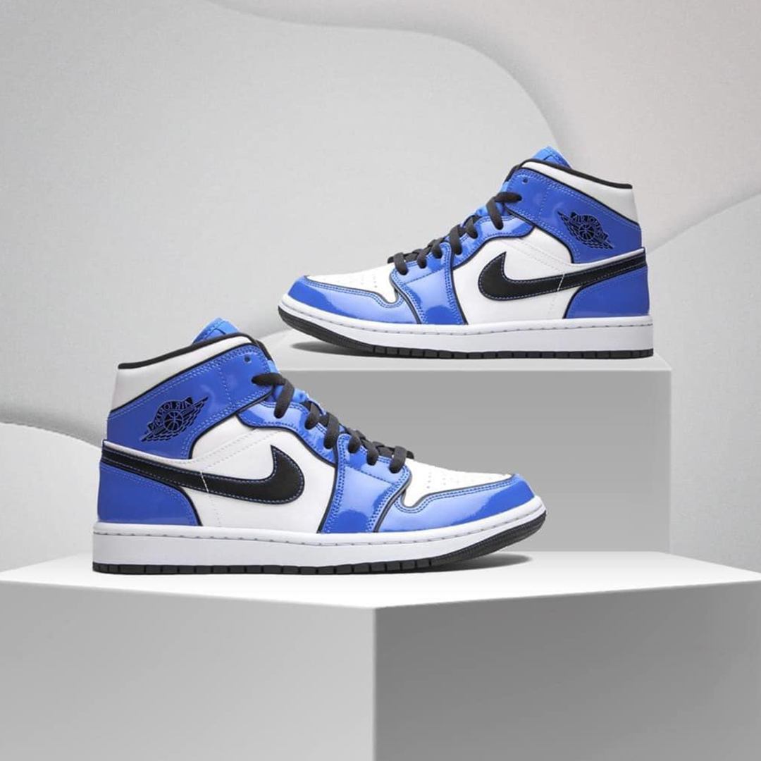 Air Jordan 1 Mid “Signal Blue” Patent Leather