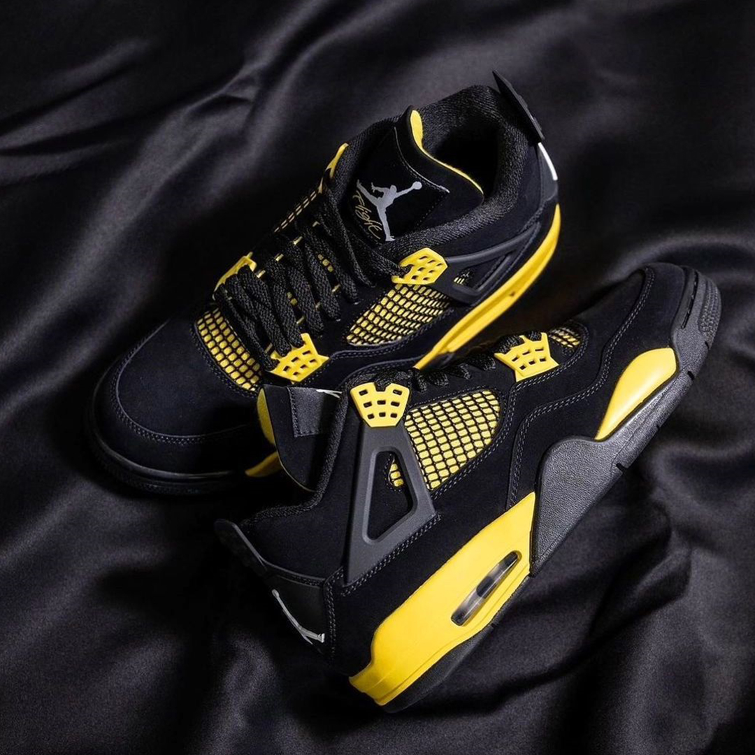 Air Jordan 4 “Thunder” Summer 2023