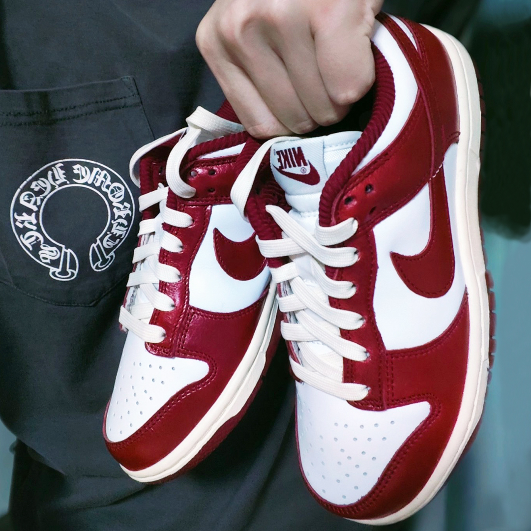 Nike Dunk Low “Vintage Team Red”