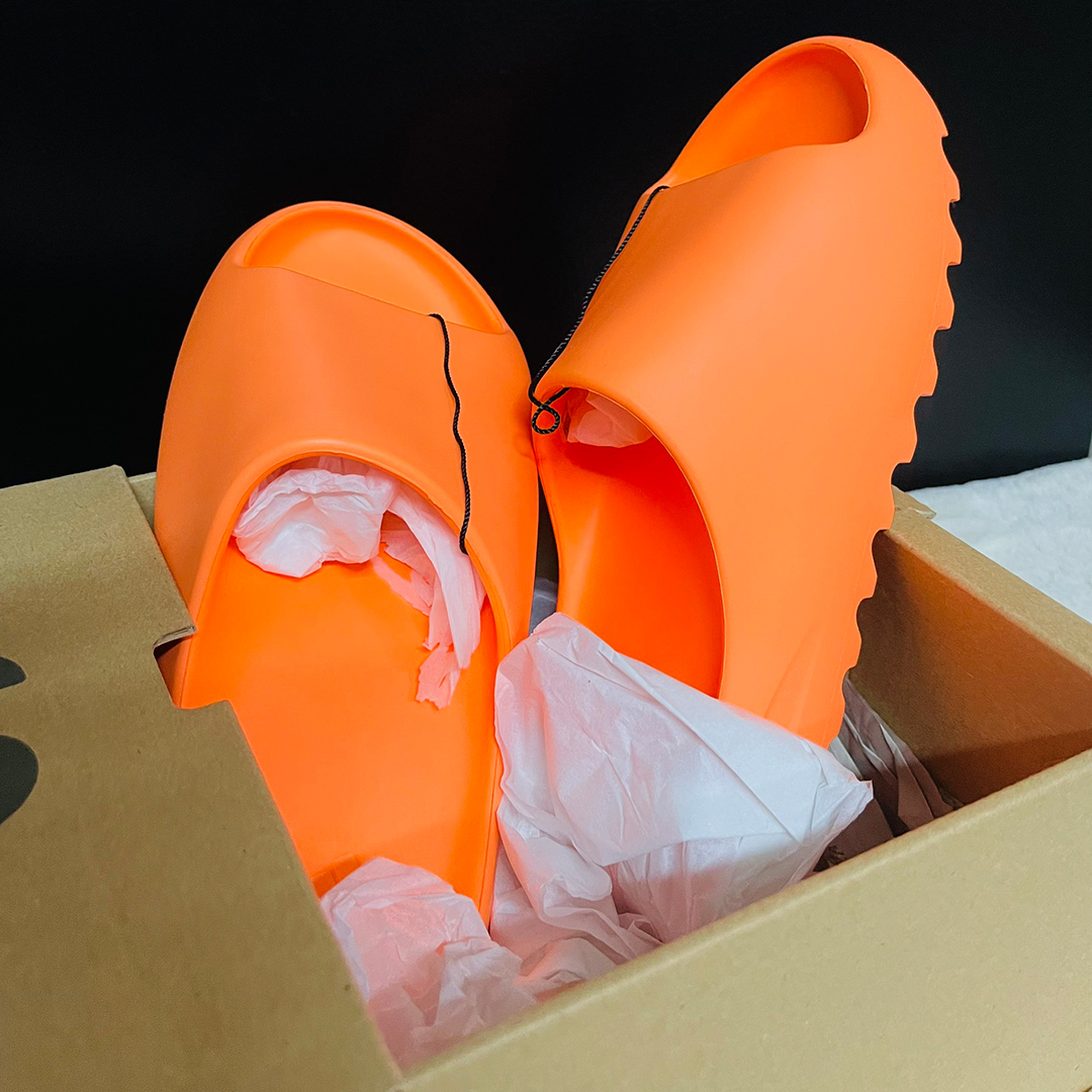 Adidas Yeezy Slides “Enflame Orange 2021”